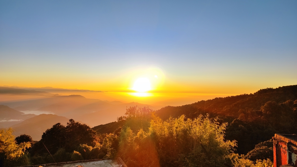Sunrise,View,From,Tiger,Hill,In,Darjeeling
